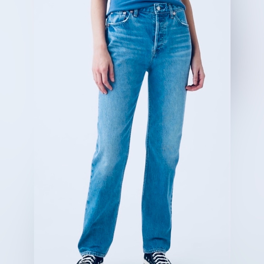 Gap 90s straight high rise jeans Waist 30/ Size 10 Short!